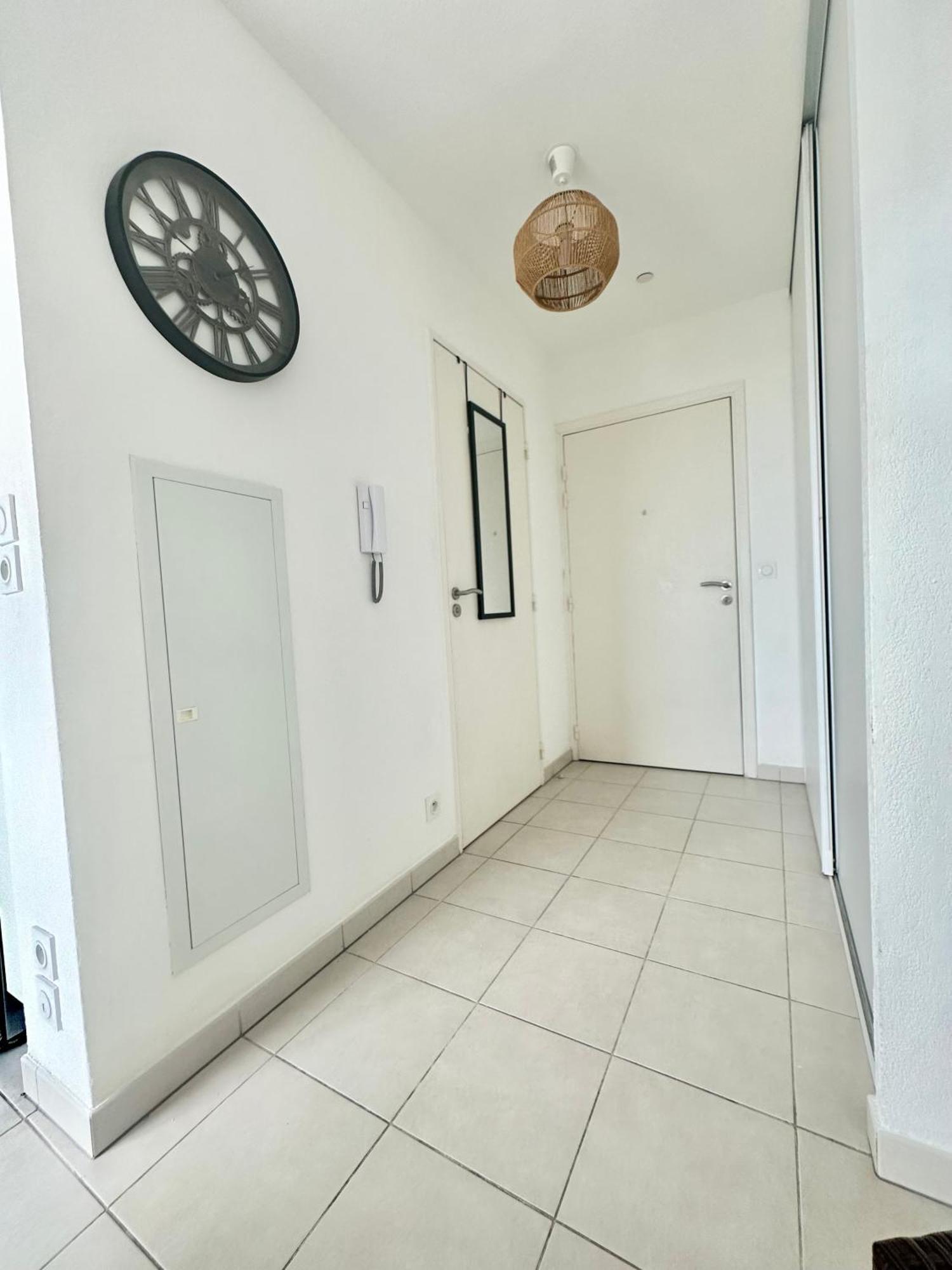 Cosy Studio Avec Parking Et Vue Feerique Ницца Экстерьер фото