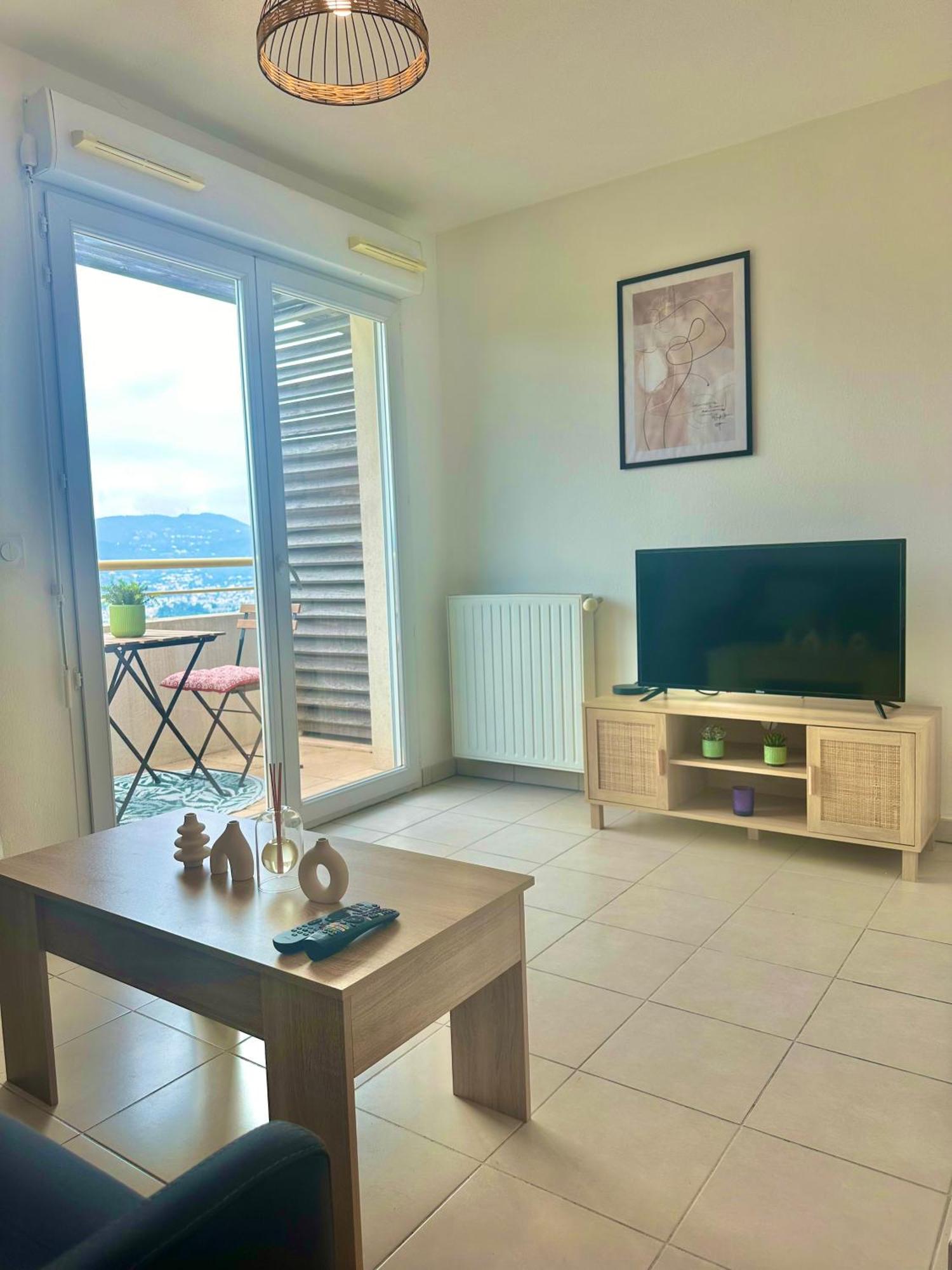 Cosy Studio Avec Parking Et Vue Feerique Ницца Экстерьер фото